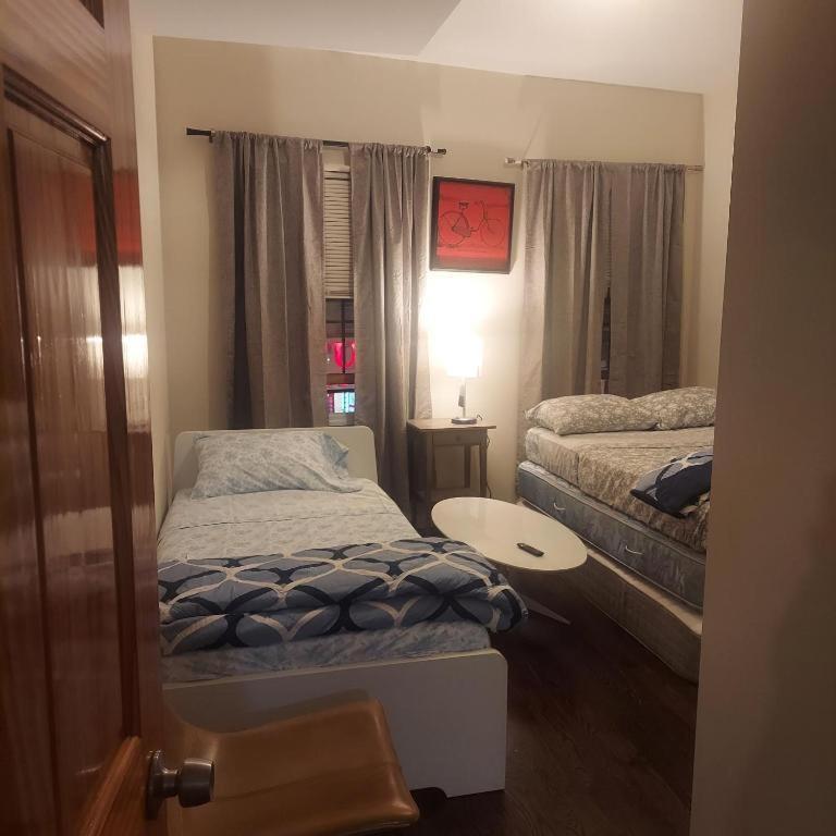 Double Queen Room 6 Minutes Walk To Penn Station Nyc Ewr Jersey City Esterno foto
